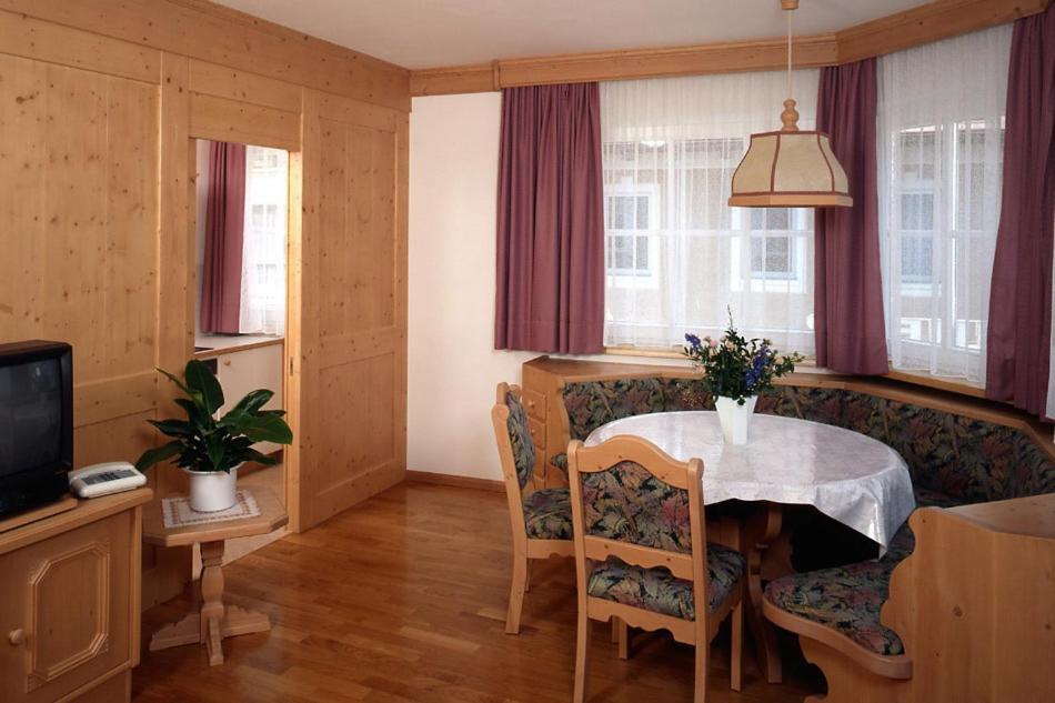 Residence Unterhuber San Candido Bagian luar foto